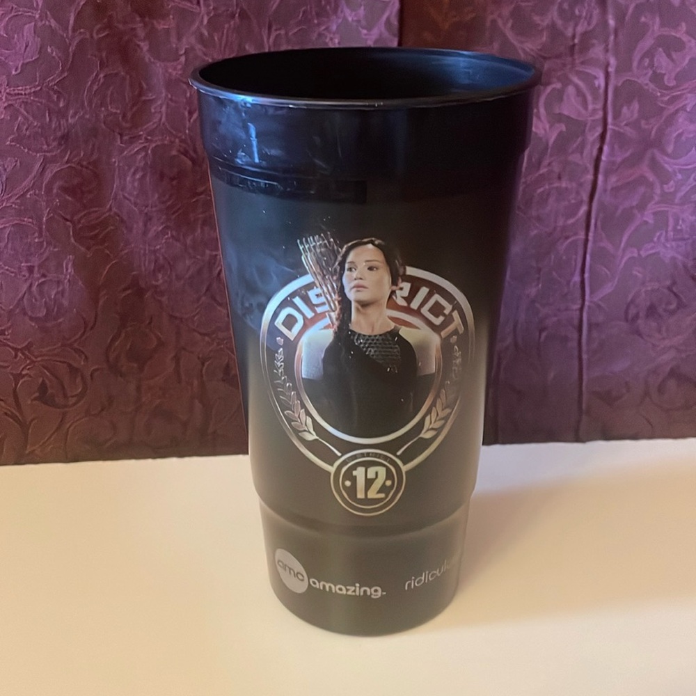 Black District 12 Collector's Cup